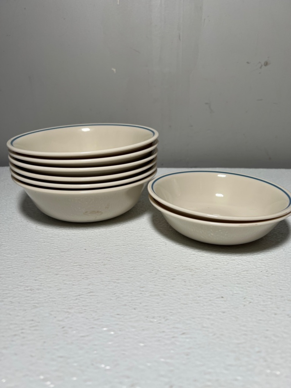 Classic Cream Ceramic Soup/Cereal (6) Fruit/Dessert (2) Bowls with Blue Rim